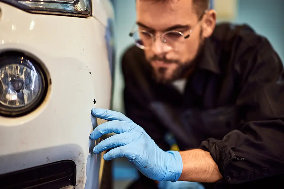 آسیبهای ظاهری خودرو چیست؟