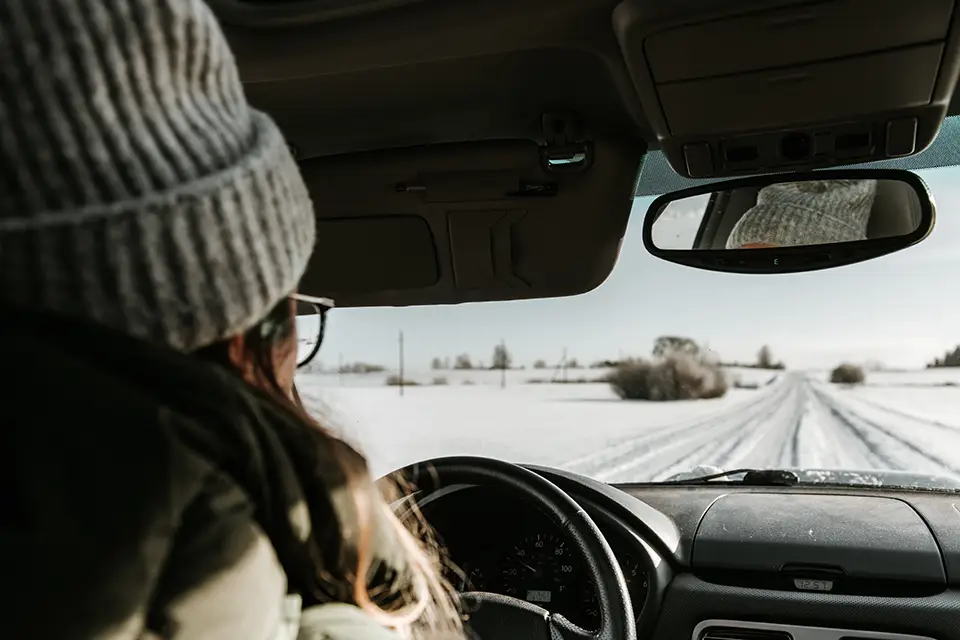 Battery, Fluids, and "Cold-Start" Etiquette: Essential Tips for a Safe Winter Road Trip Across Canada
