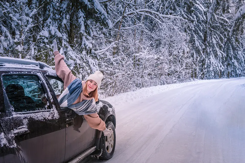 نکته ضروری برای یک سفر جاده‌ای زمستانی ایمن: بررسی نهایی خودرو توسط متخصص