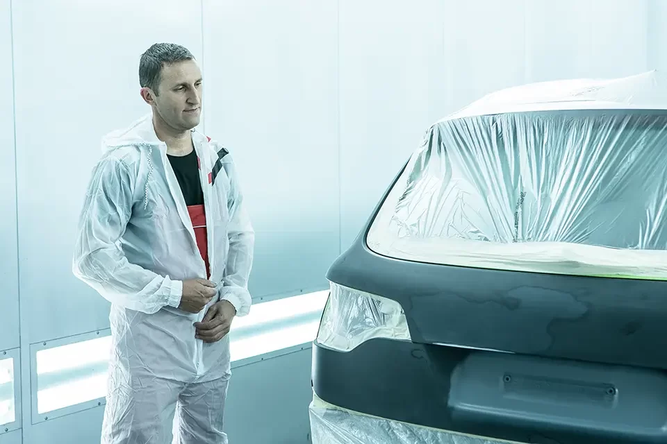 喷砂后的关键步骤：立即喷环氧底漆